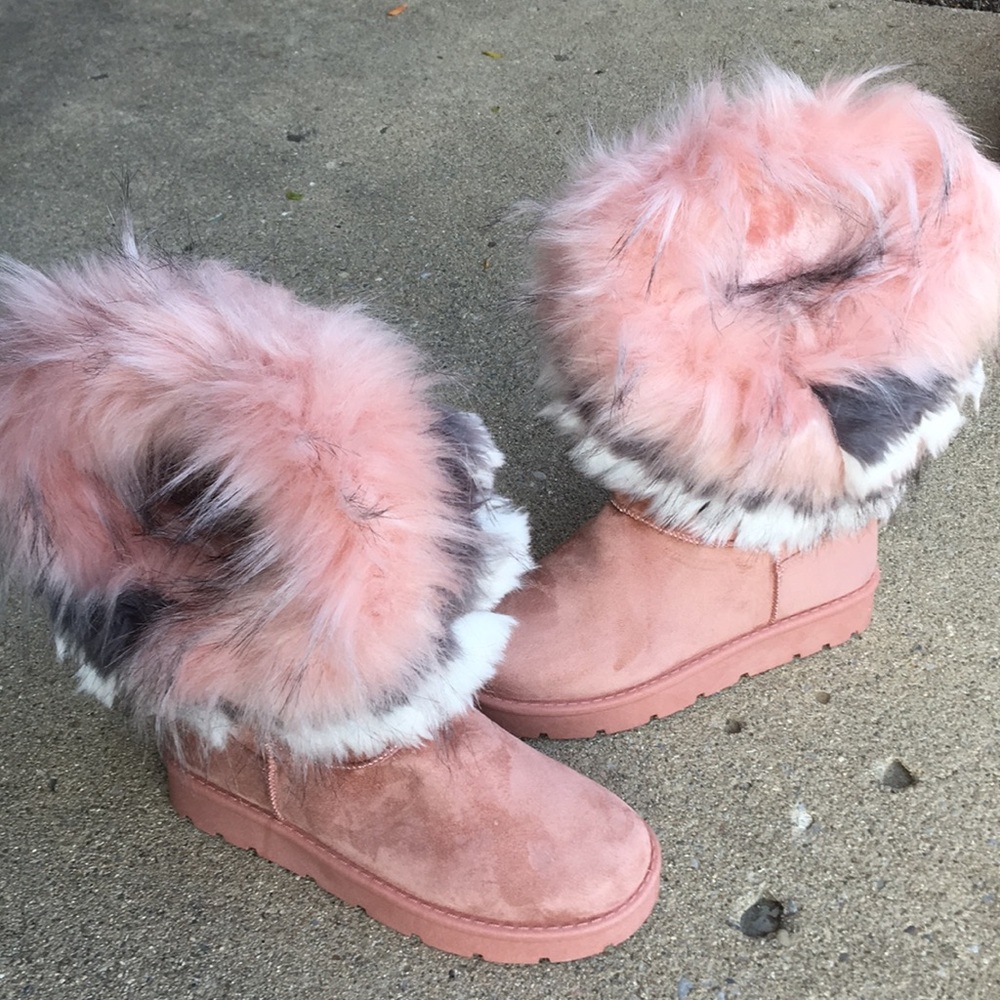 🌸🌺 Trendy boots💕